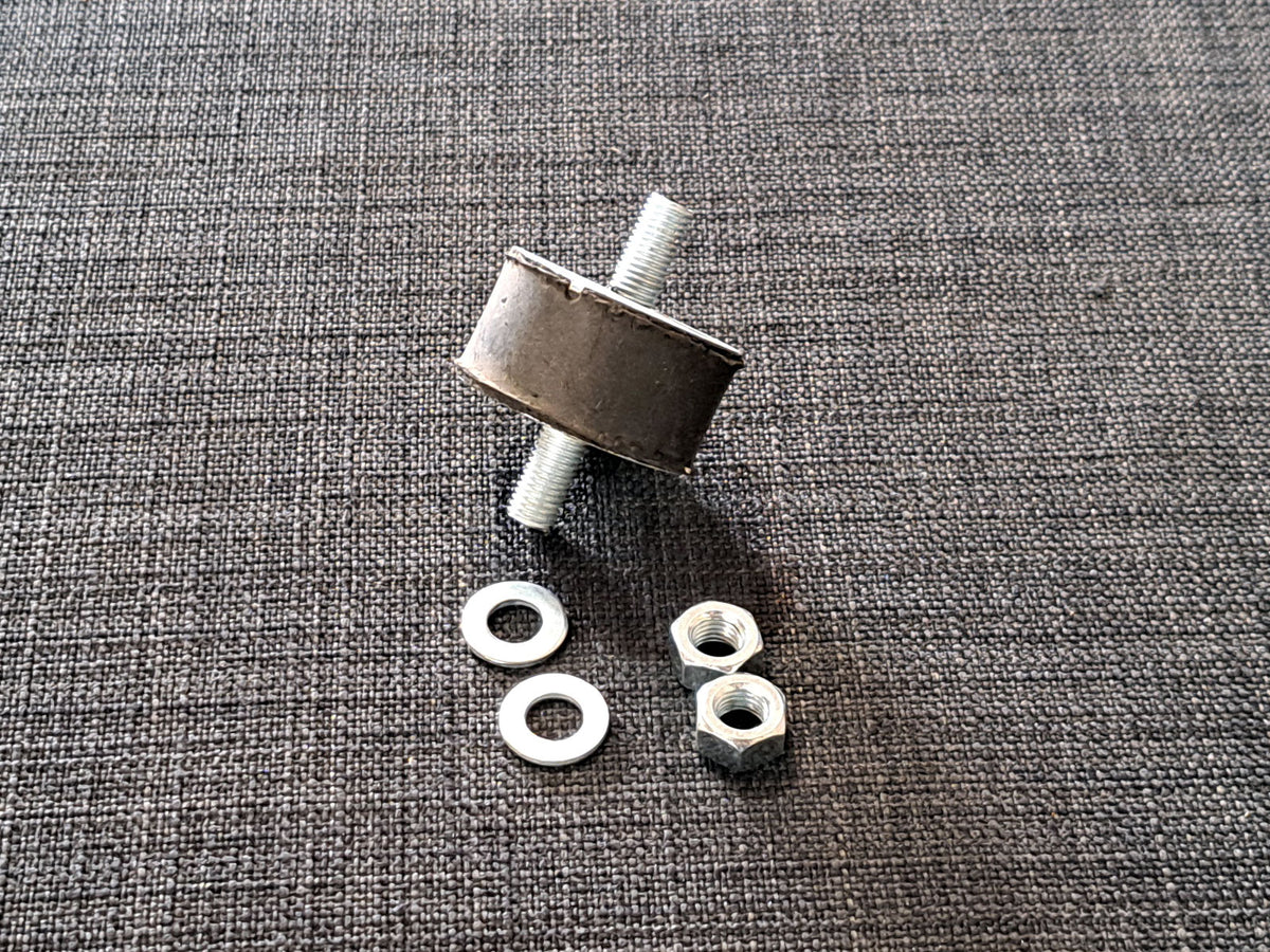 BLT2 Bobbin nuts 1
