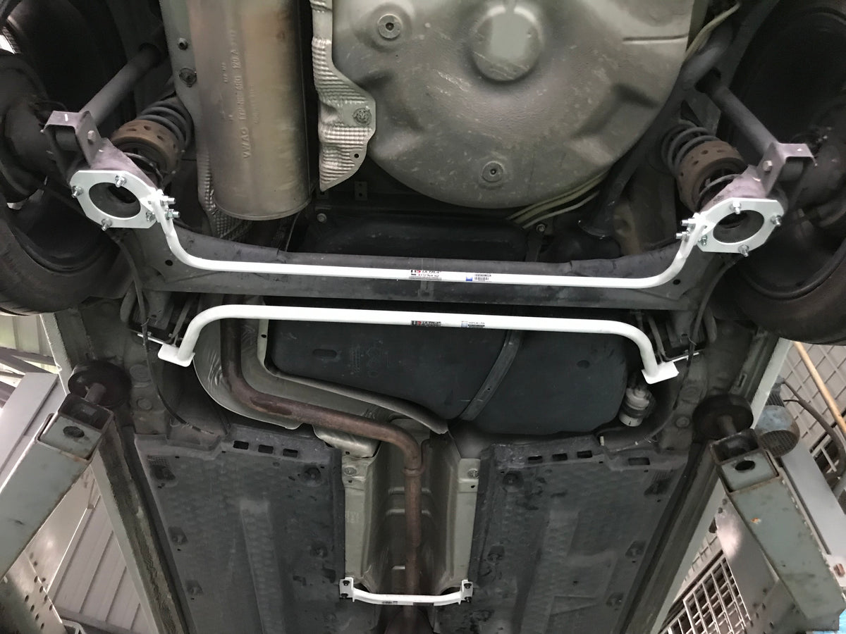 Ultra Racing Braces Volkswagen Polo / GTI – Rear Anti-Roll Bar / Rear Sway Bar / Rear Stabilizer Bar