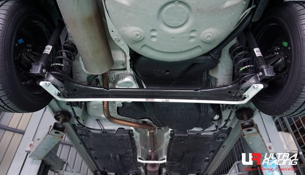 Ultra Racing Braces Audi TT, Volkswagen Golf GTI / Polo Sedan / Vento – Rear Anti-Roll Bar / Rear Sway Bar / Rear Stabilizer