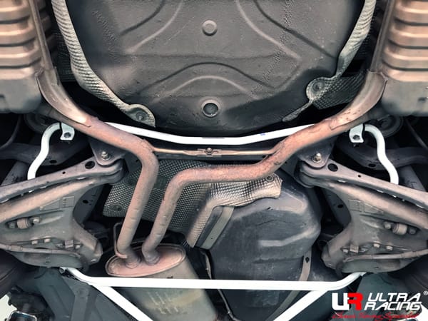 Ultra Racing Braces Audi A4 – Rear Anti-Roll Bar / Rear Sway Bar / Rear Stabilizer Bar - UR-AR19-270 - image 2