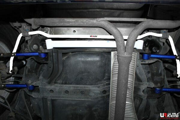 Ultra Racing Braces Acura TL – Rear Anti-Roll Bar / Rear Sway Bar / Rear Stabilizer Bar - UR-AR20-560