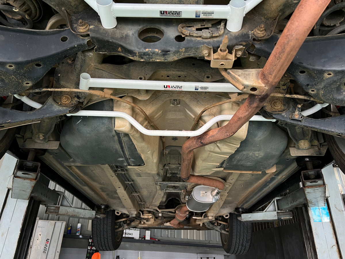 Ultra Racing Braces Nissan Murano – Rear Anti-Roll Bar / Rear Sway Bar / Rear Stabilizer Bar