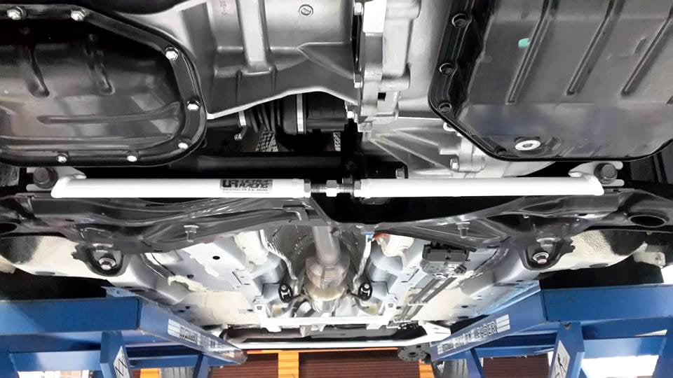 Ultra Racing Front Lower Brace-933