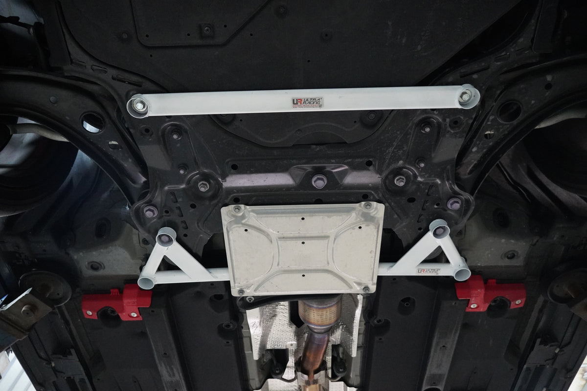 Ultra Racing Front Lower Brace-881