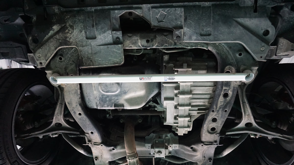 Ultra Racing Front Lower Brace-290