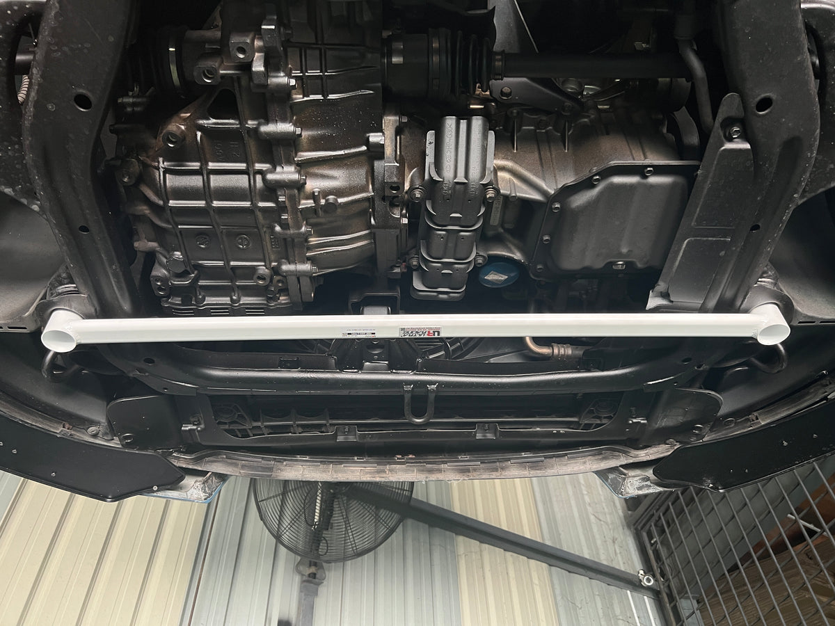 Ultra Racing Braces Kia Forte / Koup – Front Lower Bar / Front Member Brace