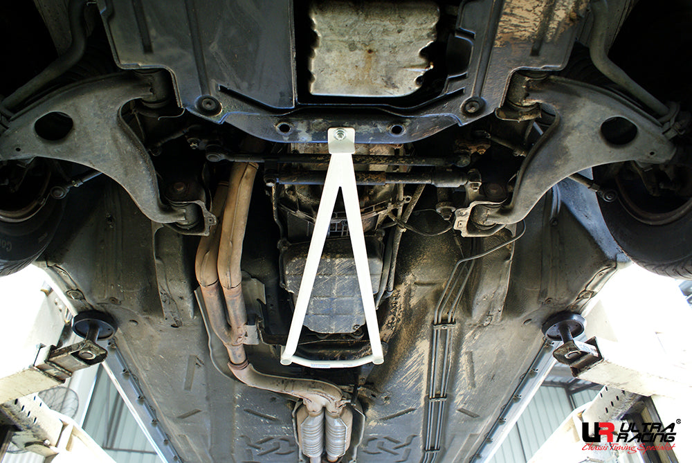 Ultra Racing Front Lower Brace-508
