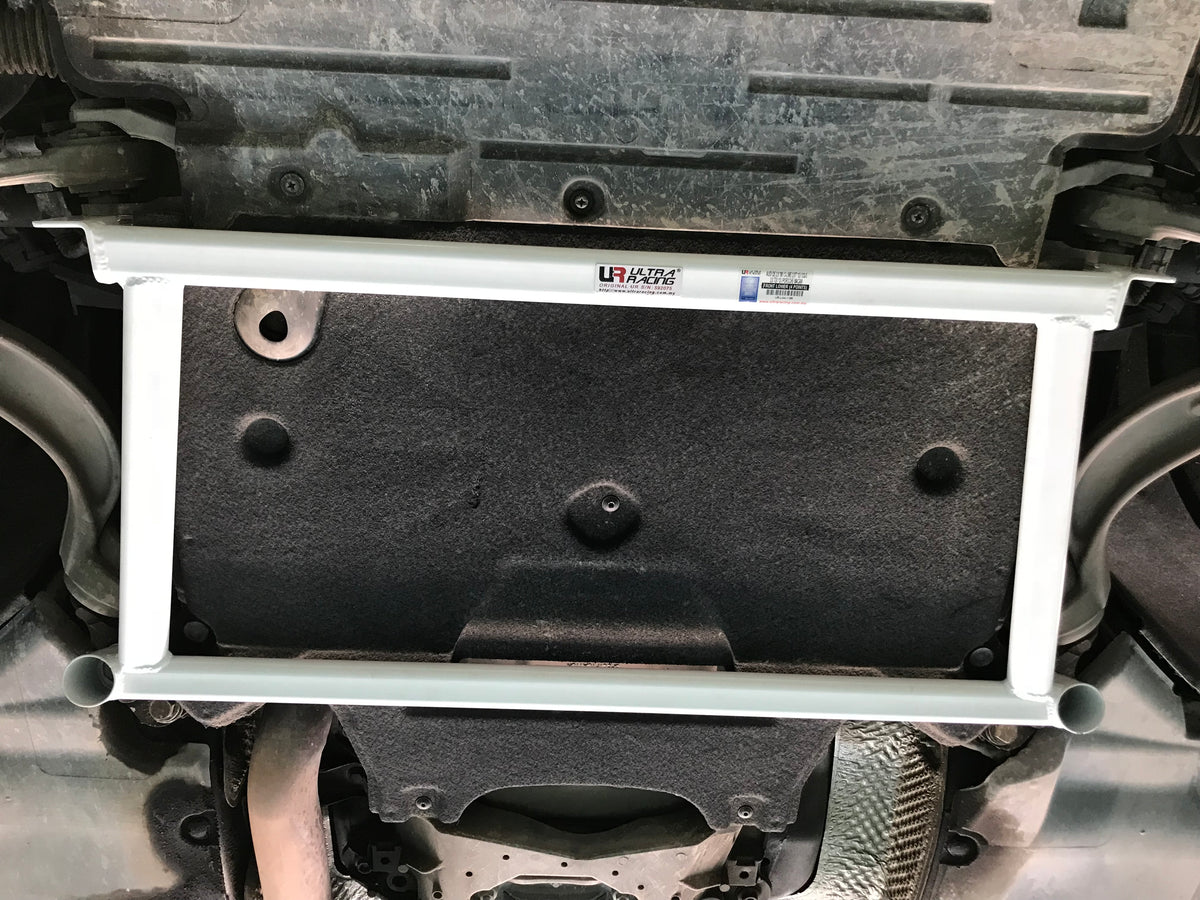 Ultra Racing Front Lower Brace-32