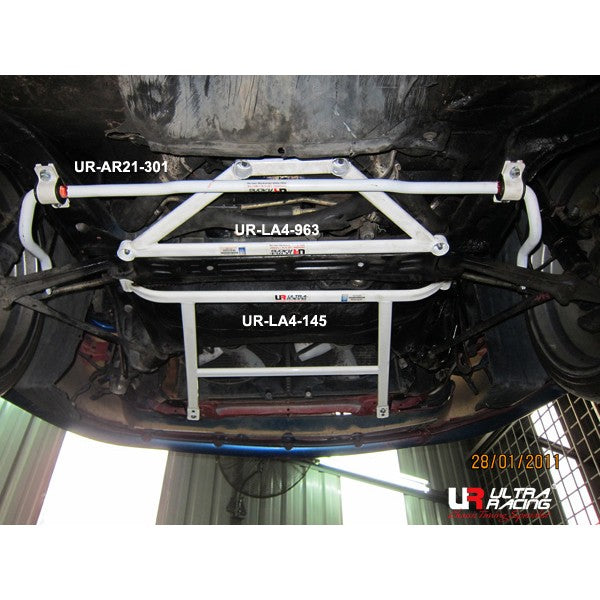 Ultra Racing Front Lower Brace-905