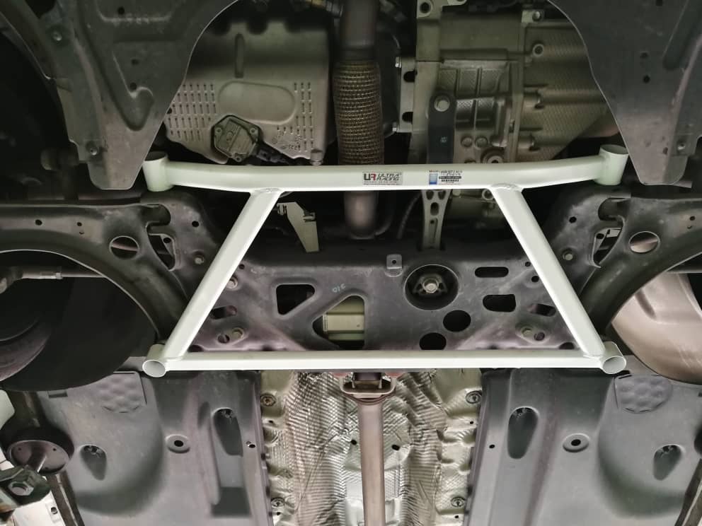 Ultra Racing Front Lower Brace-942