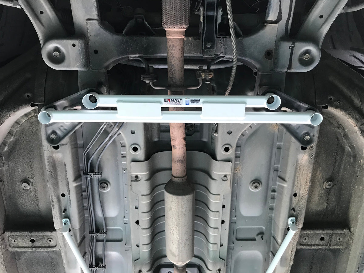 Ultra Racing Front Lower Brace-713