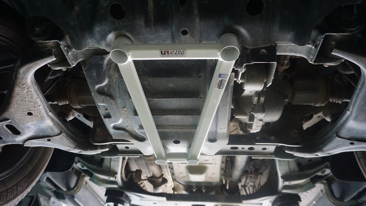 Ultra Racing Front Lower Brace-172