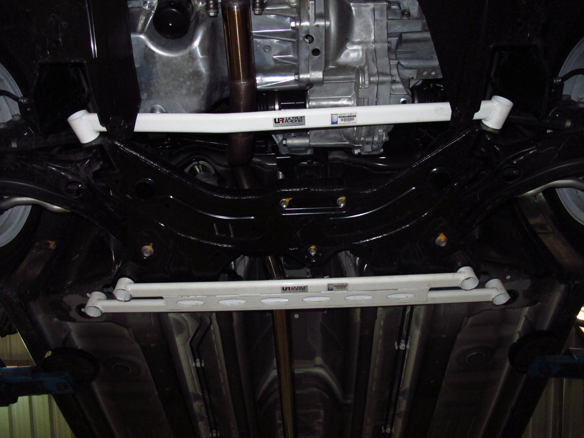 Ultra Racing Front Lower Brace-815