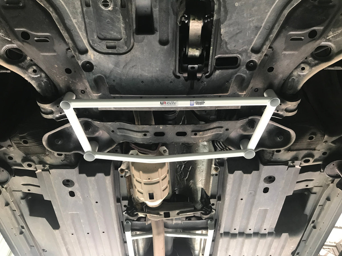Ultra Racing Front Lower Brace-482