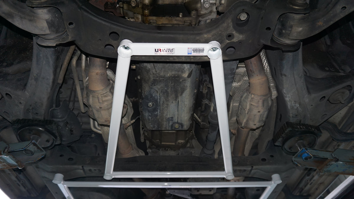 Ultra Racing Front Lower Brace-899
