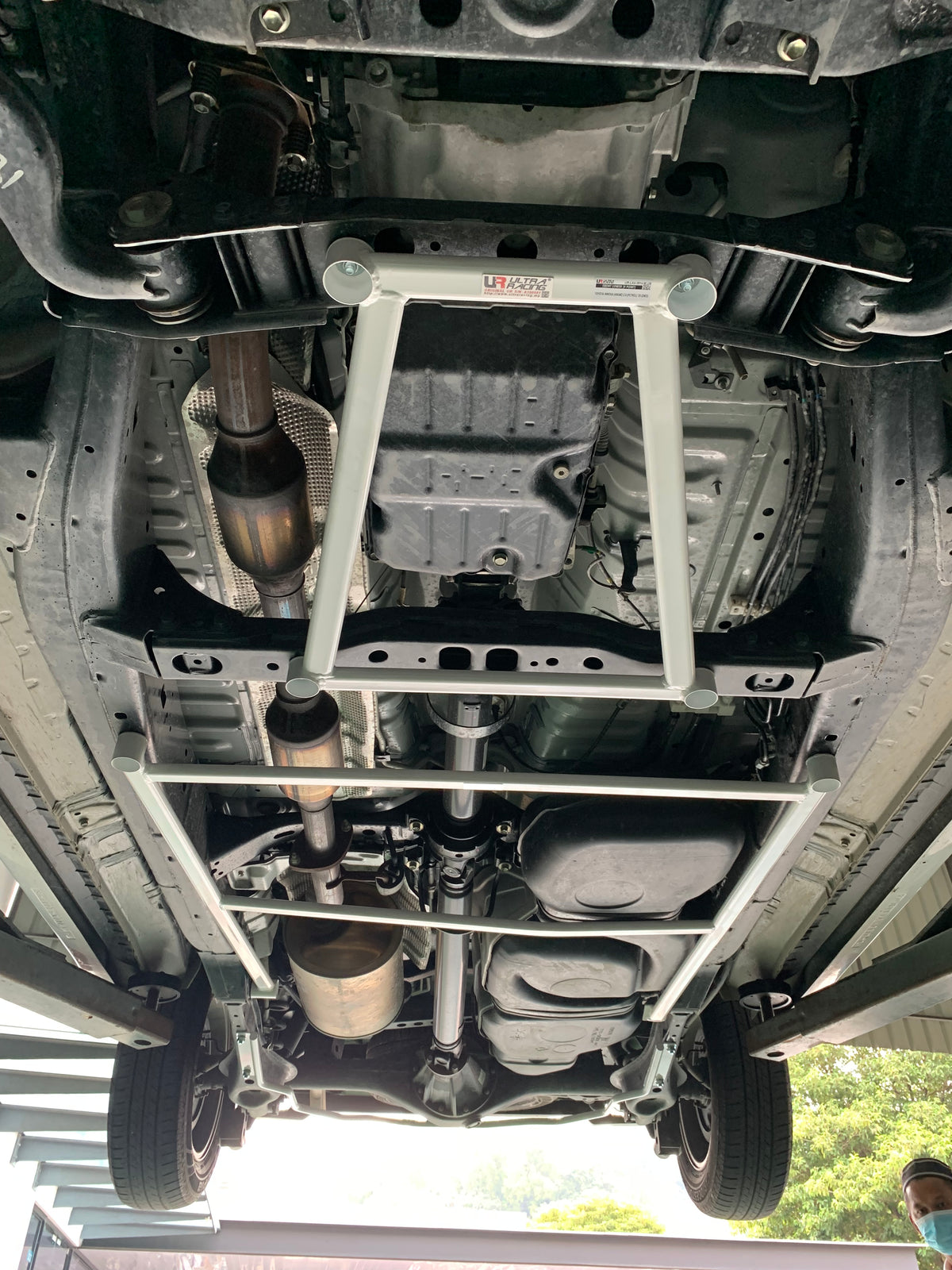 Ultra Racing Front Lower Brace-893
