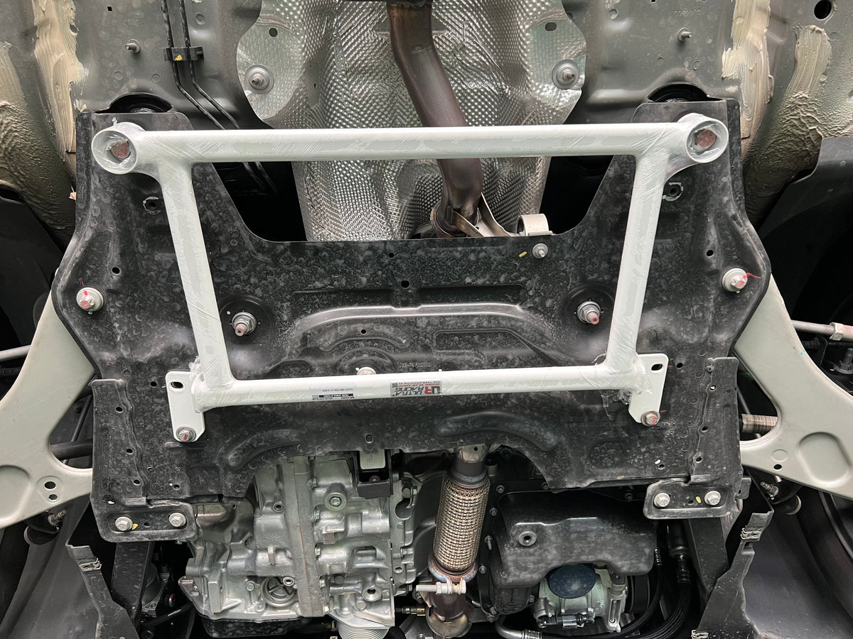 Ultra Racing Front Lower Brace-696