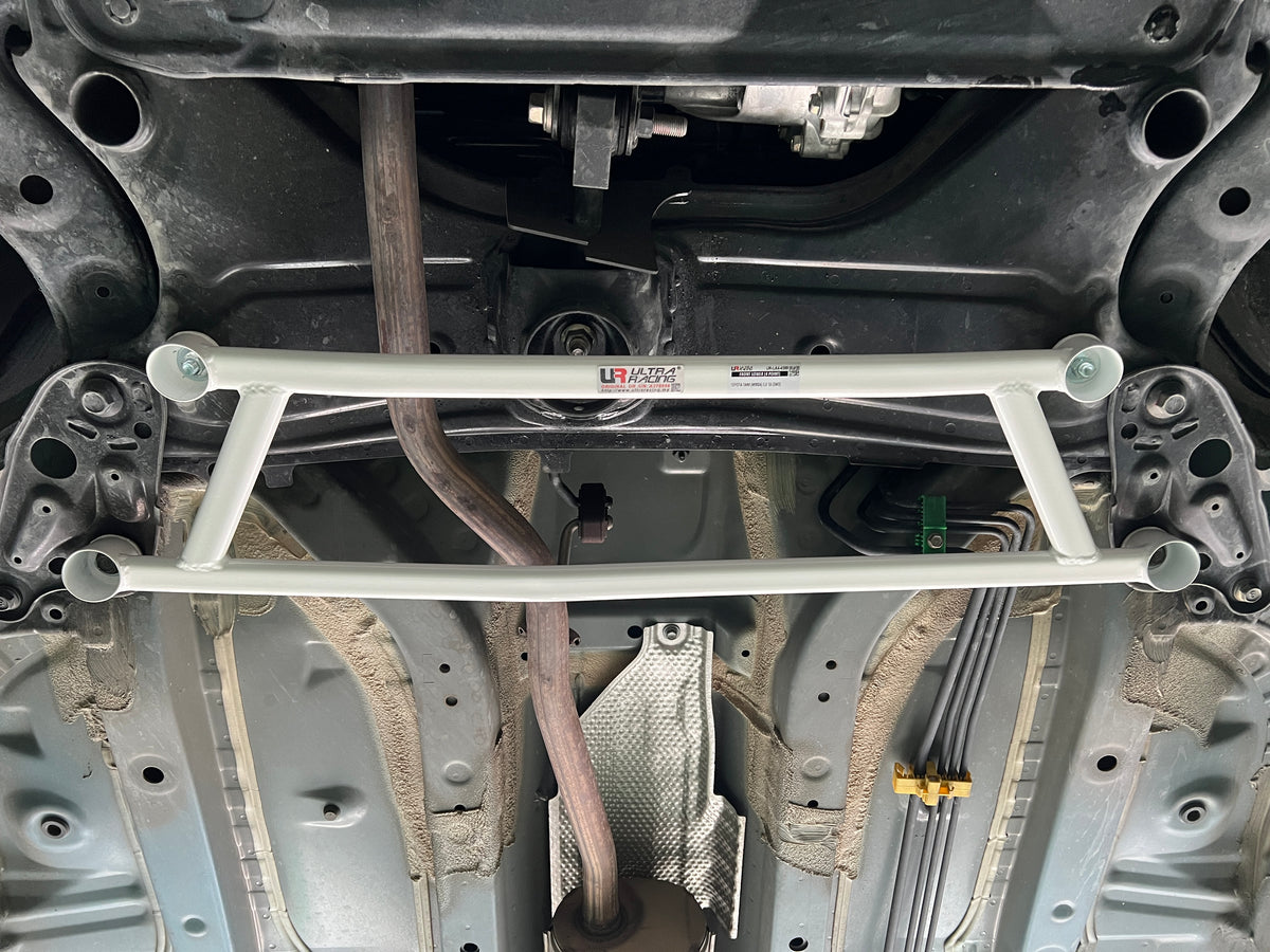 Ultra Racing Front Lower Brace-927
