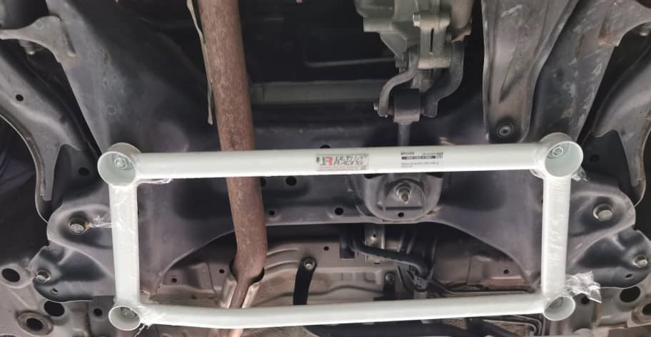 Ultra Racing Front Lower Brace-287