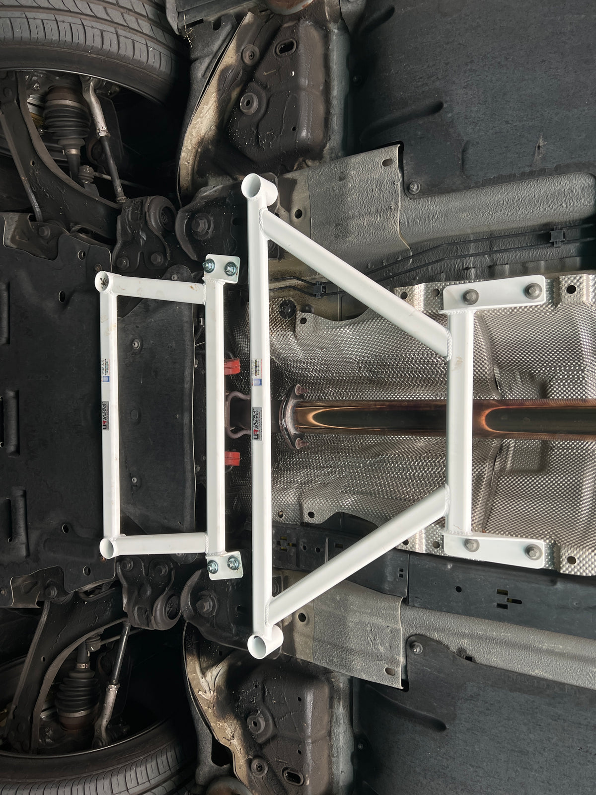 Ultra Racing Mid Lower Brace-386