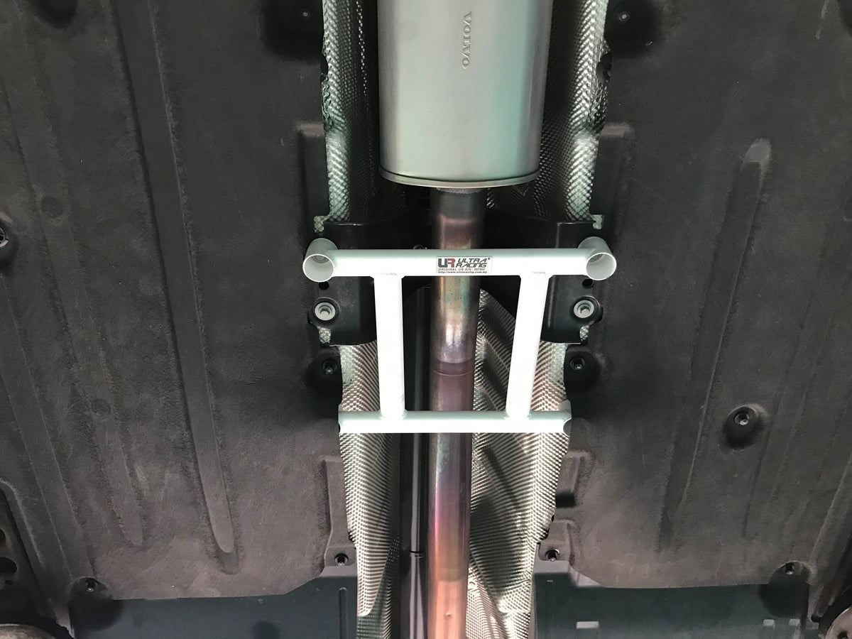 Ultra Racing Braces Volvo XC40 – Middle Lower Bar / Middle Member Brace