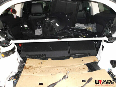 Ultra Racing Braces Land Rover Range Rover Evoque – Rear Strut Bar / Rear Tower Bar - UR-RE2-1801