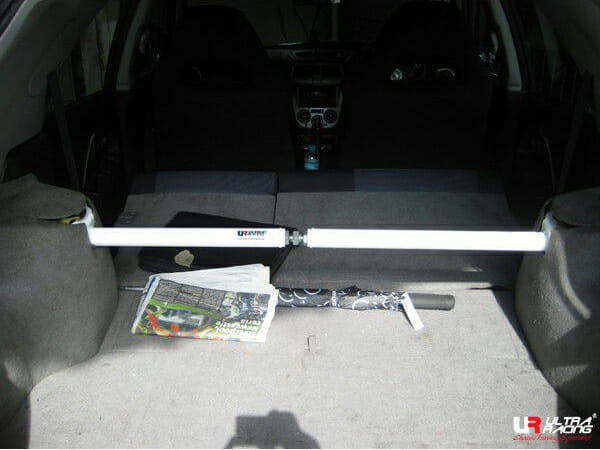 Ultra Racing Braces Subaru Forester – Rear Strut Bar / Rear Tower Bar