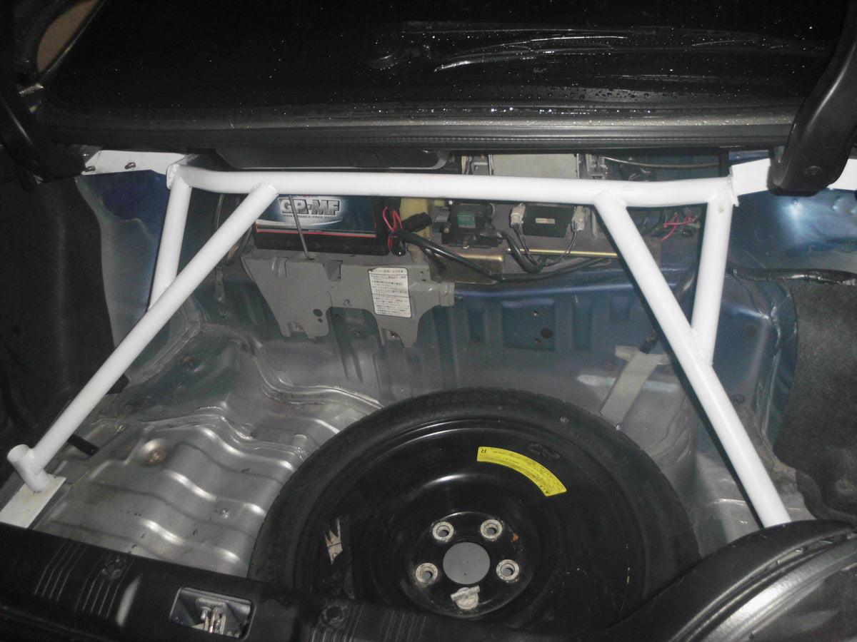 Ultra Racing Braces Nissan Skyline – Rear Strut Bar / Rear Tower Bar