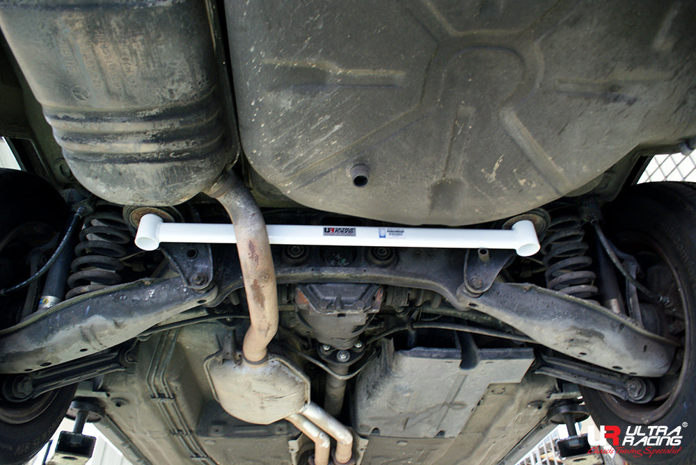 Ultra Racing Rear Lower Brace-620