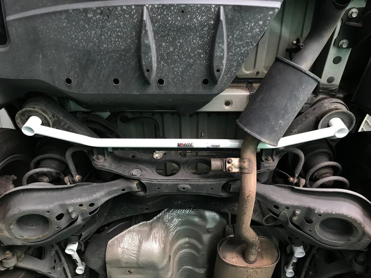 Ultra Racing Rear Lower Brace-545