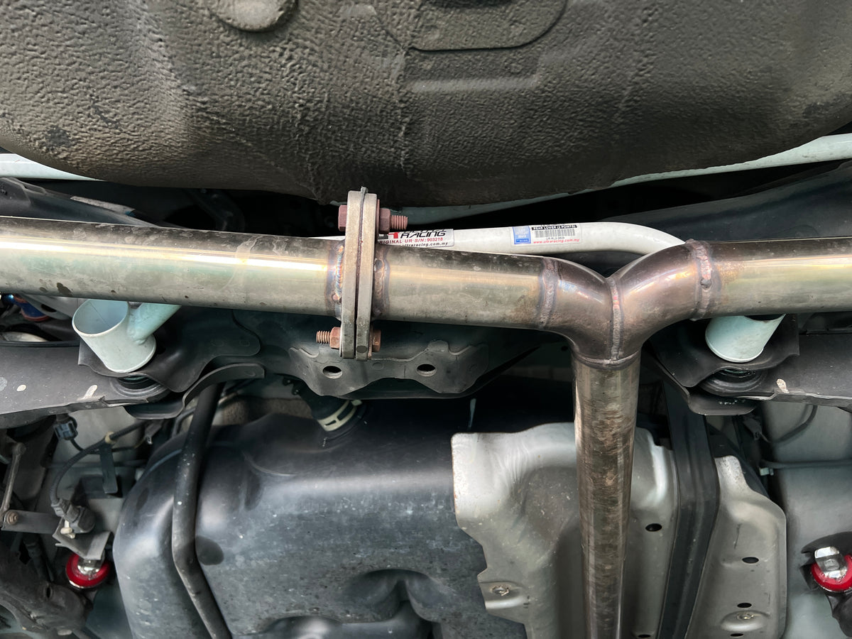 Ultra Racing Rear Lower Brace-333