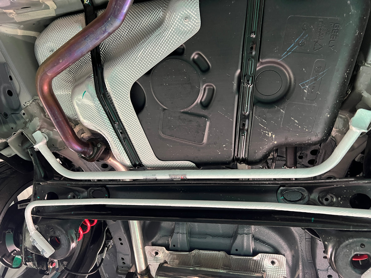 Ultra Racing Rear Lower Brace-811