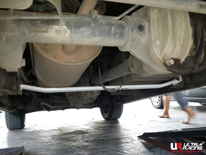 Ultra Racing Braces Suzuki APV – Rear Lower Bar / Rear Member Brace