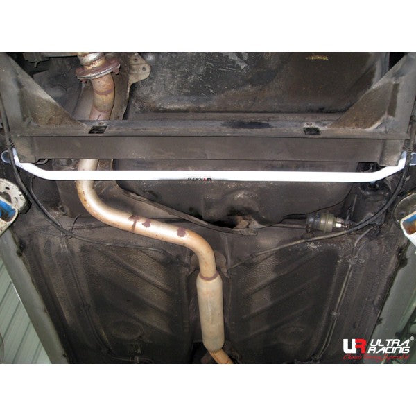 Ultra Racing Braces Volkswagen Golf GTI – Rear Lower Bar / Rear Member Brace