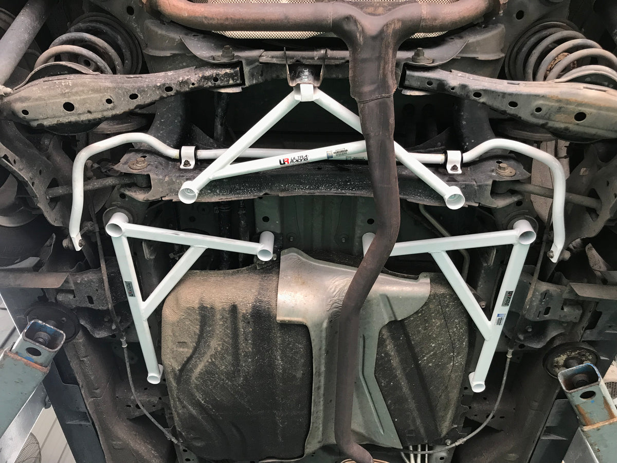 Ultra Racing Rear Lower Brace-577