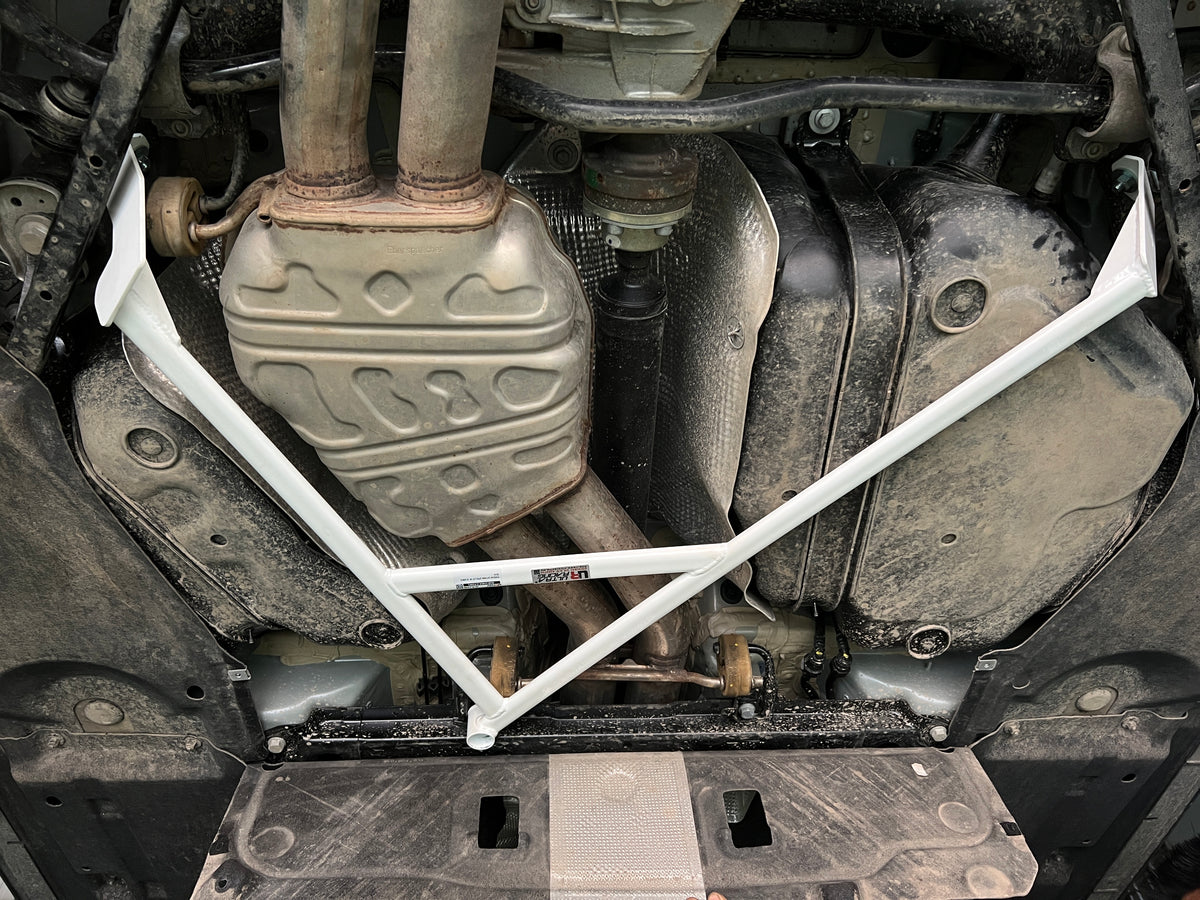 Ultra Racing Rear Lower Brace-797