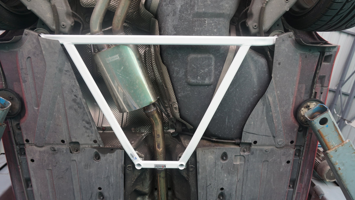 Ultra Racing Rear Lower Brace-25