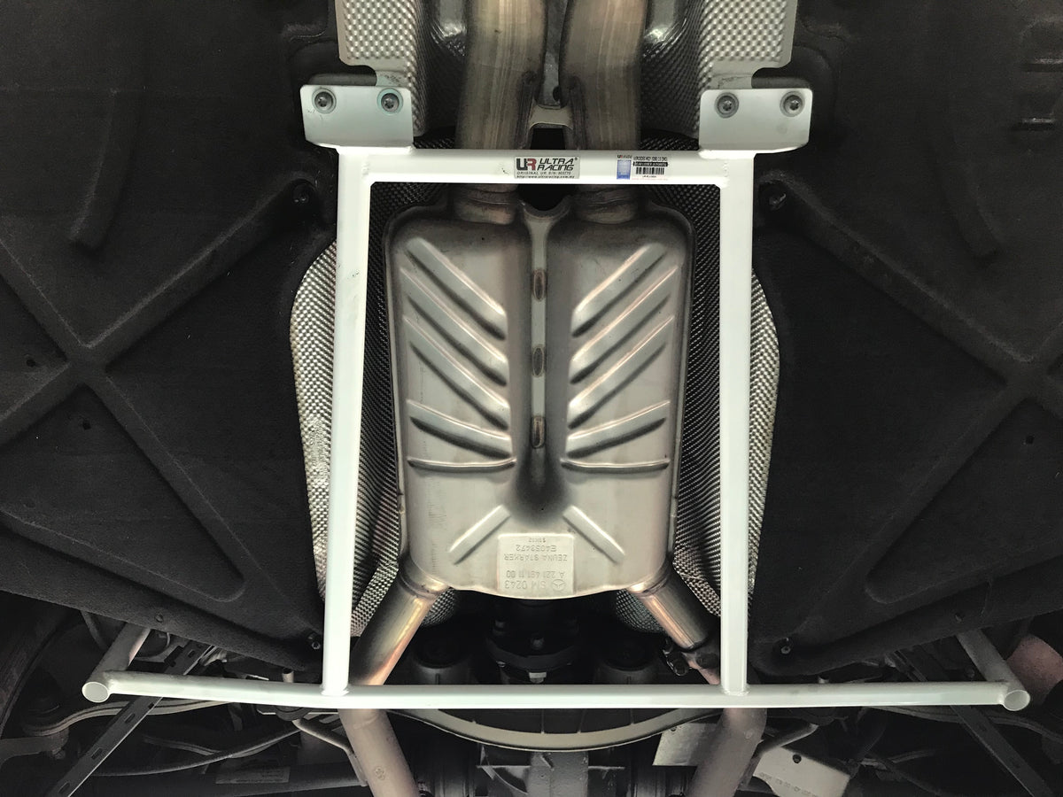 Ultra Racing Rear Lower Brace-635