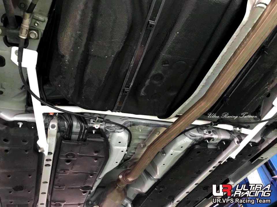 Ultra Racing Rear Lower Brace-510