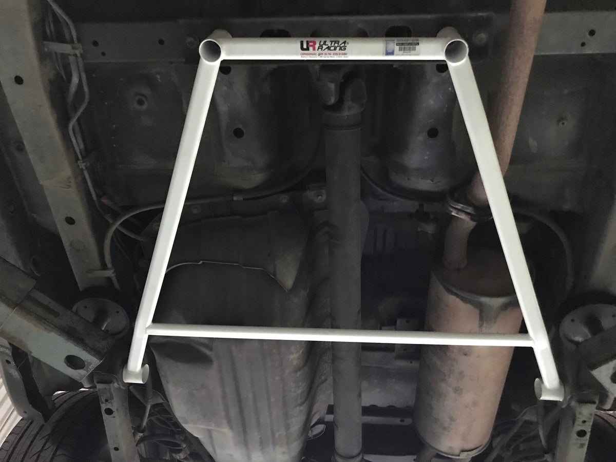 Ultra Racing Rear Lower Brace-774