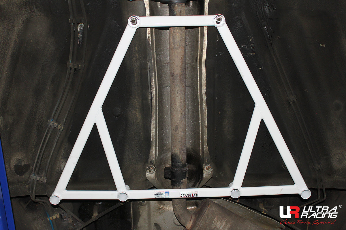 Ultra Racing Rear Lower Brace-1048