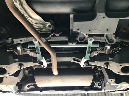 Ultra Racing Braces Lexus CT200H – Rear Lower Side Bar / Rear Side Member Brace