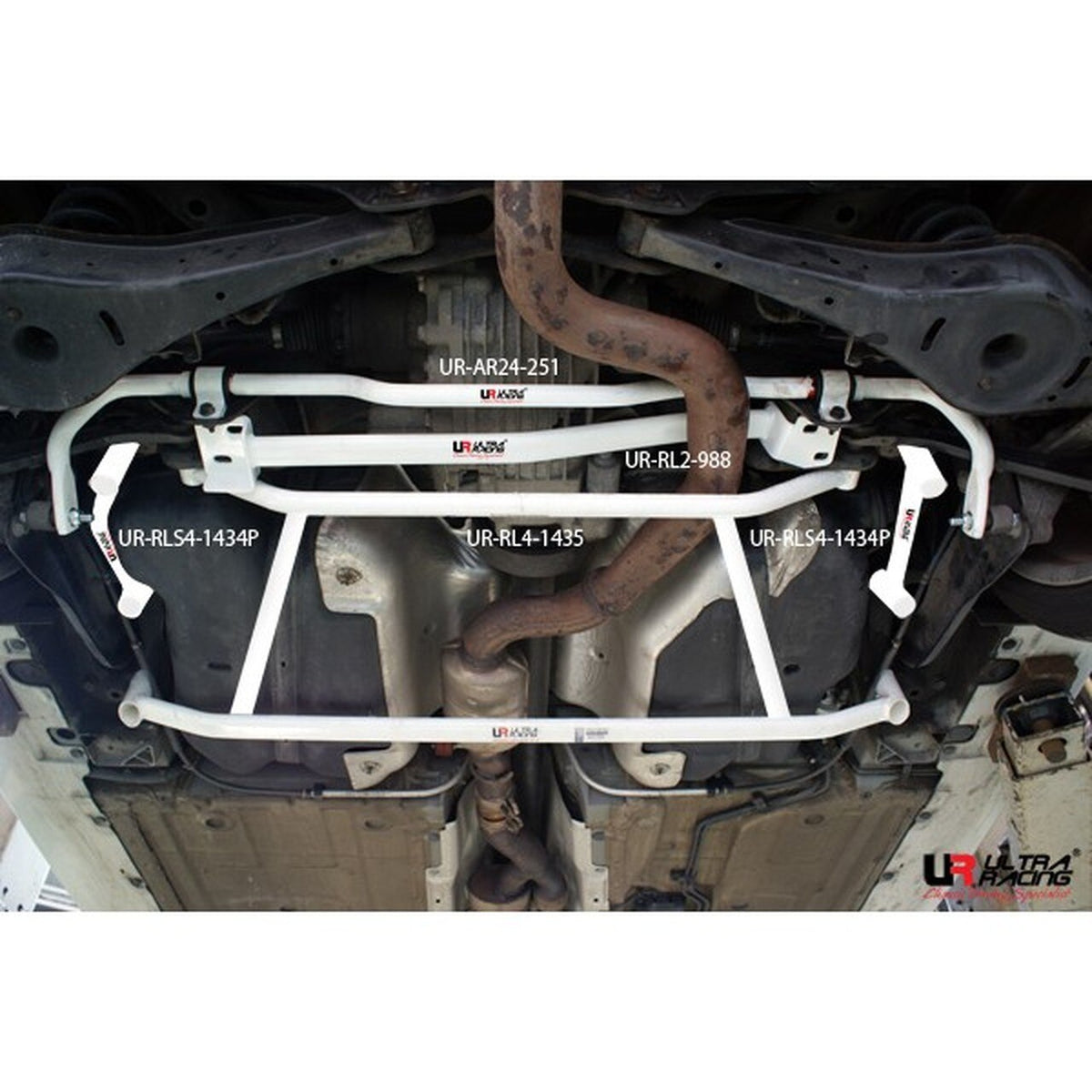Ultra Racing Rear Lower Brace-1052
