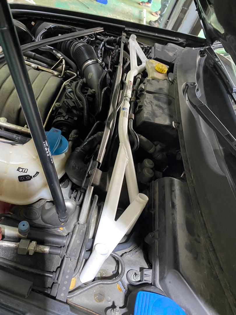 Ultra Racing Front Strut Brace-26