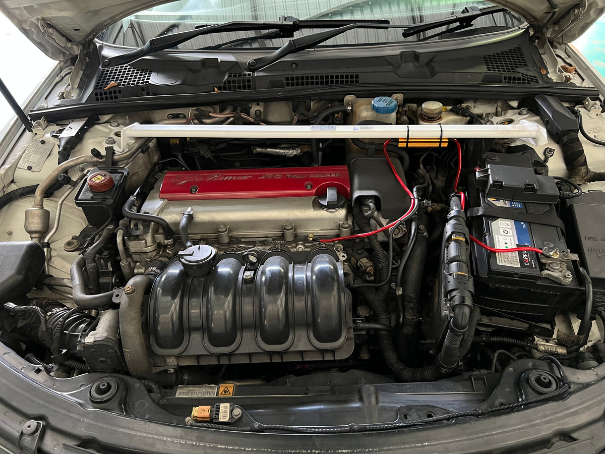 Ultra Racing Front Strut Brace-11