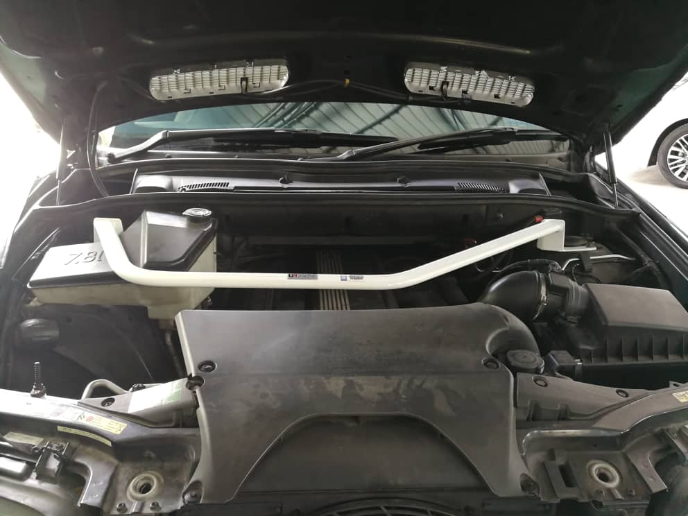 Ultra Racing Front Strut Brace-56