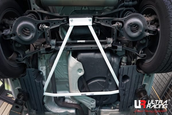 Ultra Racing Braces Ford Focus – Rear Lower Bar / Rear Member Brace - URCN-RL4-2109 - image 2
