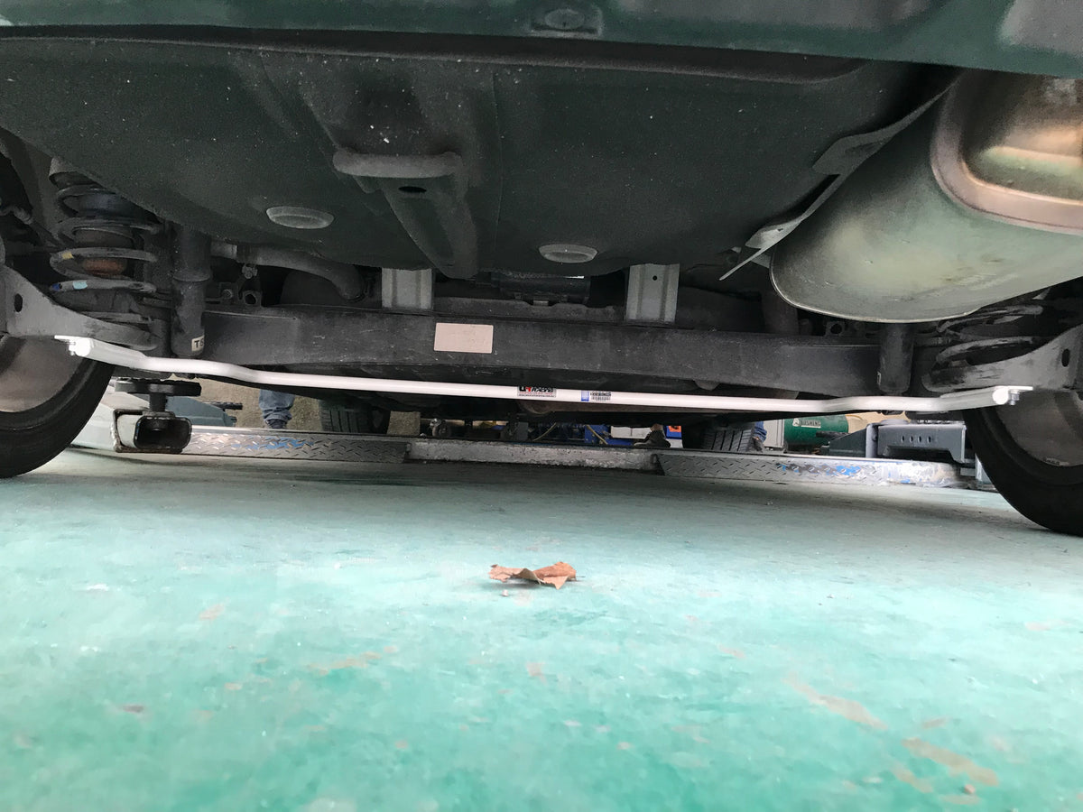 Ultra Racing Braces Kia Forte / Koup / Soul – Rear Anti-Roll Bar / Rear Sway Bar / Rear Stabilizer Bar