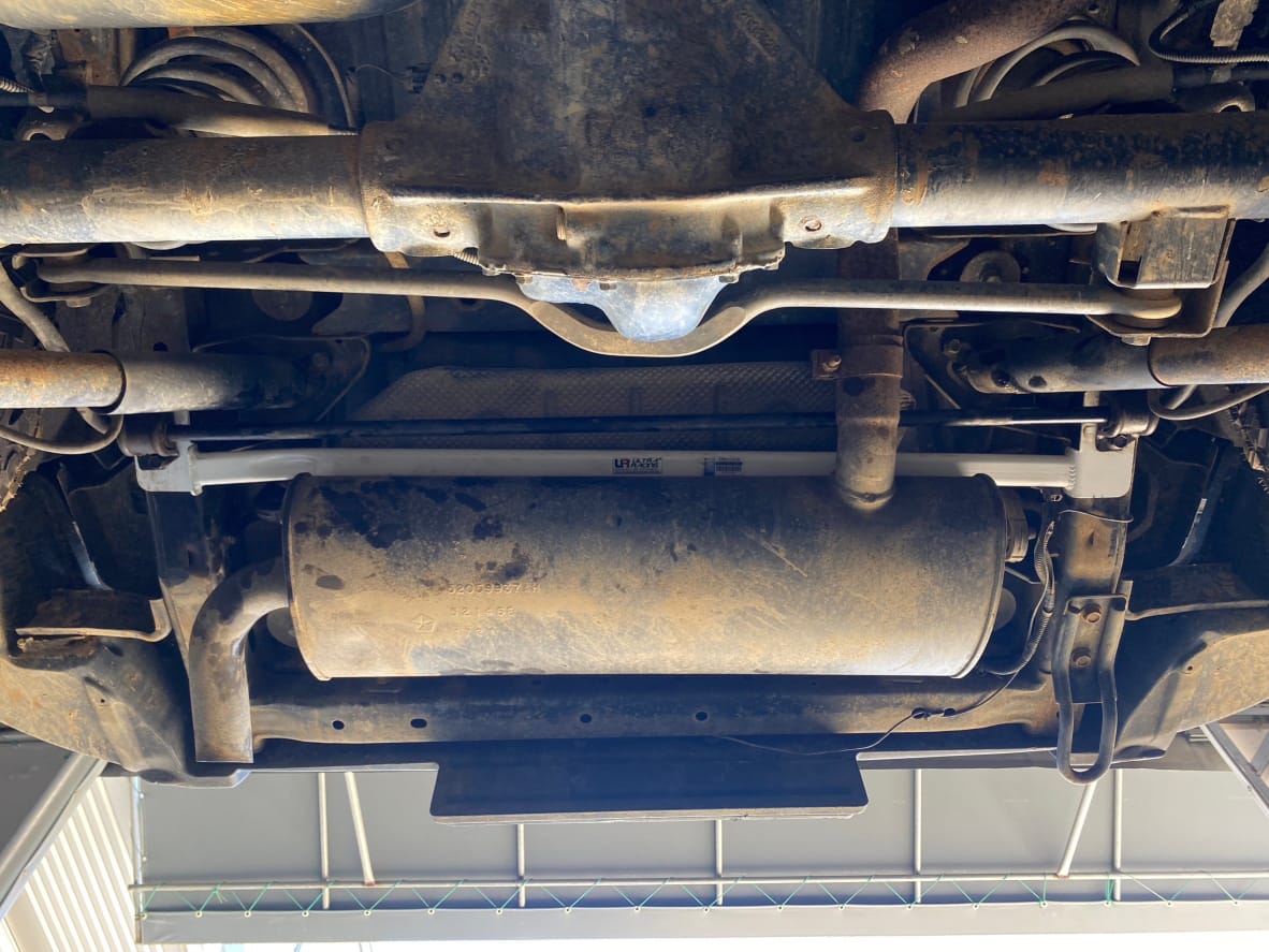 Ultra Racing Rear Lower Brace-456