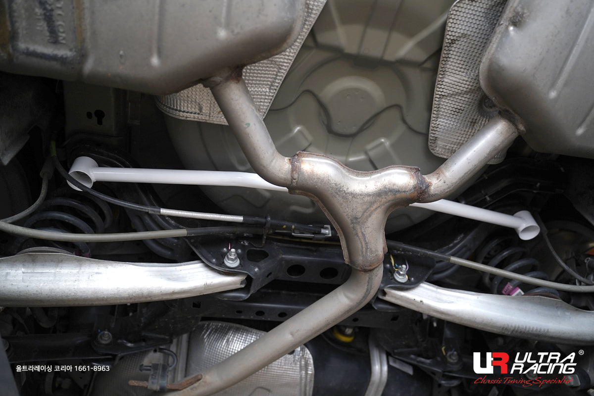 Ultra Racing Rear Lower Brace-172